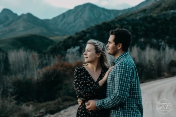 Oudtshoorn photographer engagement shoot